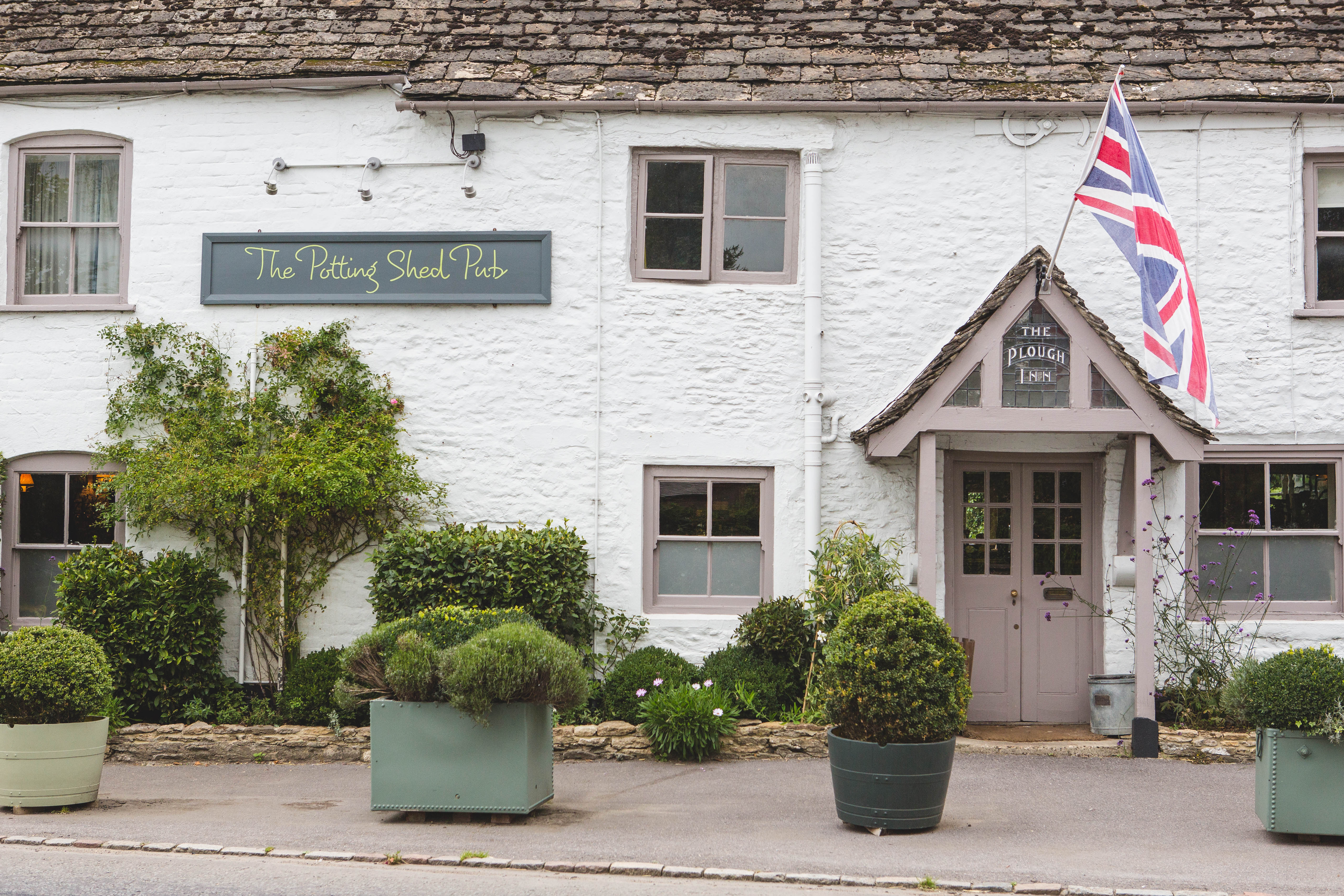 Private estate of luxury holiday homes located in the Cotswolds Lower